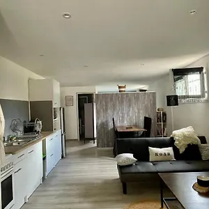 https://joli-appartement-avec-acces-jardin.midi-pyreneeshotels.com